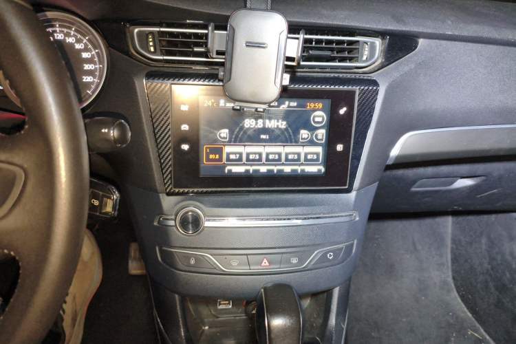 Used Peugeot 408 2015 1.2T Automatic Luxury Edition Audio And AC Panel