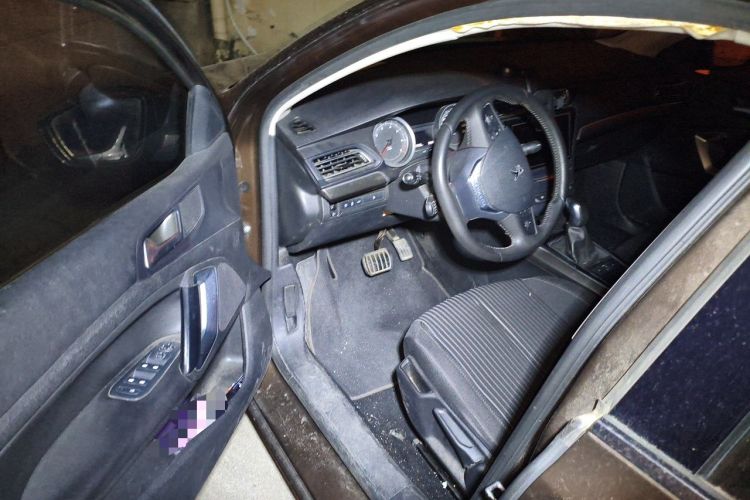 Used Peugeot 408 2015 1.2T Automatic Luxury Edition Driver Seat