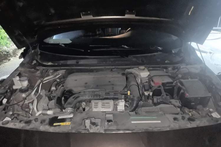 Used Peugeot 408 2015 1.2T Automatic Luxury Edition Engine Bay