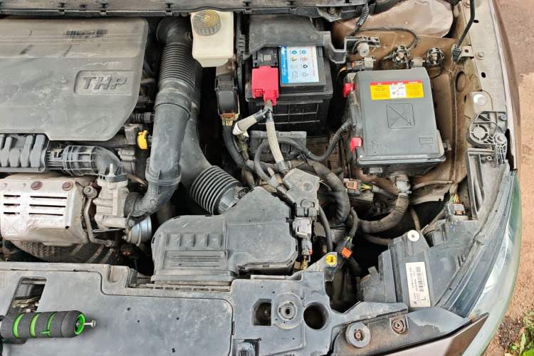 Used Peugeot 408 2015 1.2T Automatic Luxury Edition Engine Bay Left