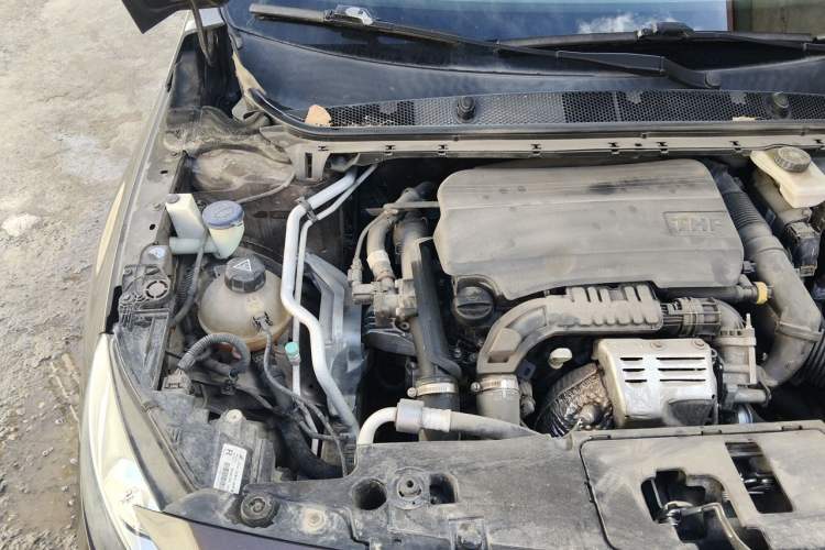 Used Peugeot 408 2015 1.2T Automatic Luxury Edition Engine Bay Right