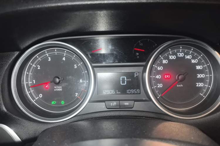 Used Peugeot 408 2015 1.2T Automatic Luxury Edition Instrument Cluster