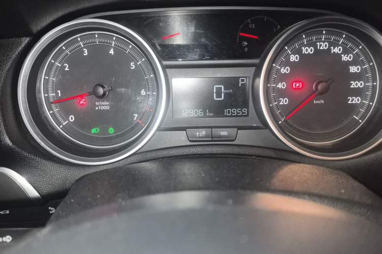 Used Peugeot 408 2015 1.2T Automatic Luxury Edition Odometer Close Up