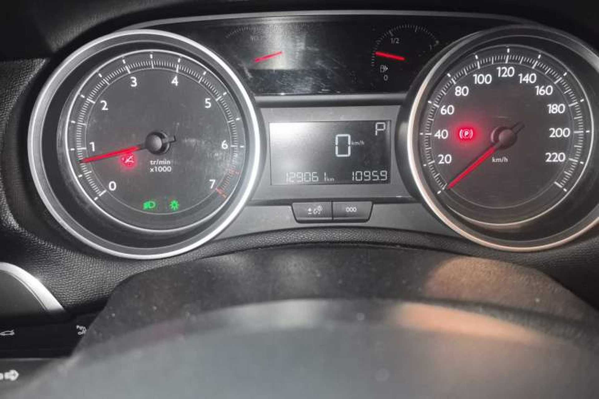Used Peugeot 408 2015 1.2T Automatic Luxury Edition Odometer Close Up