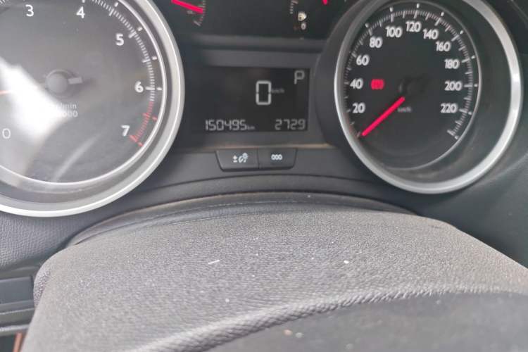 Used Peugeot 408 2015 1.2T Automatic Luxury Edition Odometer Close Up