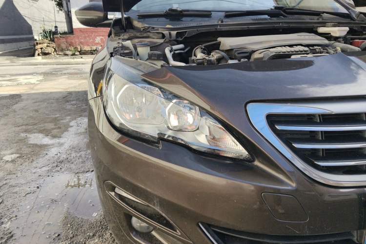 Used Peugeot 408 2015 1.2T Automatic Luxury Edition Right Front Headlight