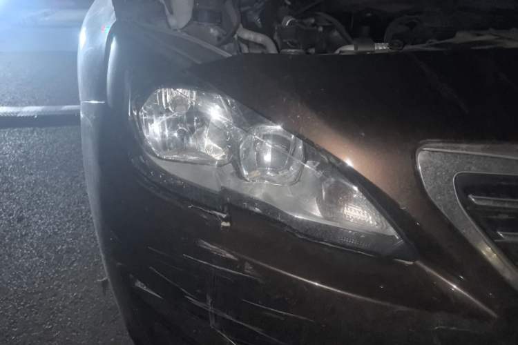 Used Peugeot 408 2015 1.2T Automatic Luxury Edition Right Front Headlight