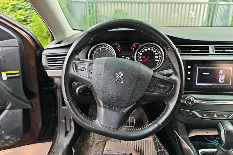 Used Peugeot 408 2015 1.2T Automatic Luxury Edition Steering Wheel