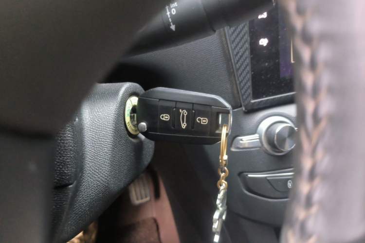 Used Peugeot 408 2015 1.2T Automatic Luxury Edition Vehicle Key