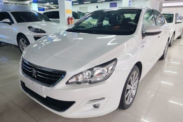 Ojetý Peugeot 408 2015 1.2T Automatic Glory Edition