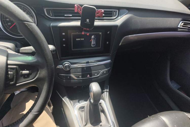 Used Peugeot 408 2015 1.2T Automatic Luxury Edition Audio And AC Panel