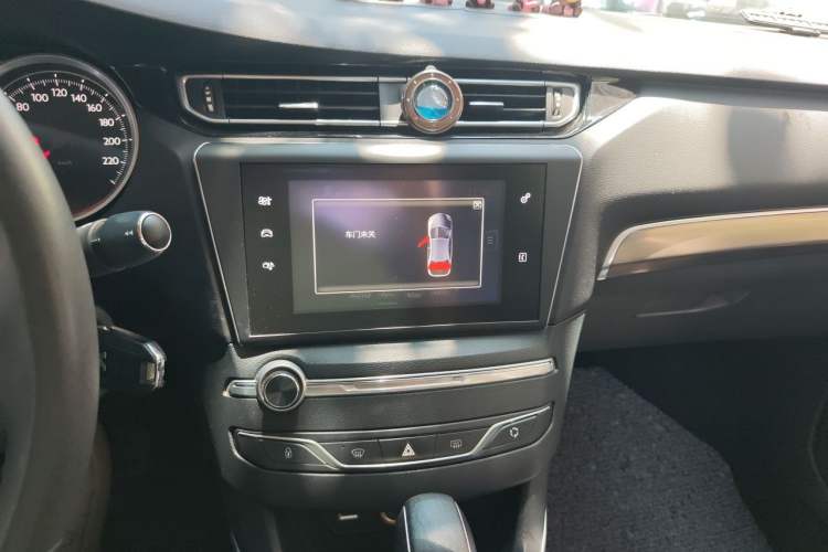Used Peugeot 408 2015 1.2T Automatic Luxury Edition Audio And AC Panel