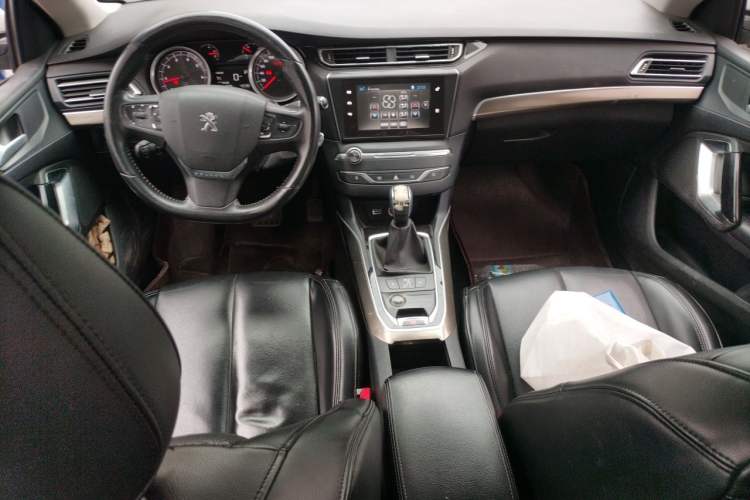 Used Peugeot 408 2015 1.2T Automatic Luxury Edition Audio And AC Panel