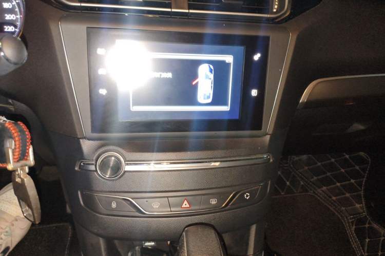 Used Peugeot 408 2015 1.2T Automatic Luxury Edition Audio And AC Panel