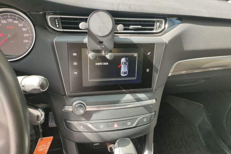Used Peugeot 408 2015 1.2T Automatic Luxury Edition Audio And AC Panel