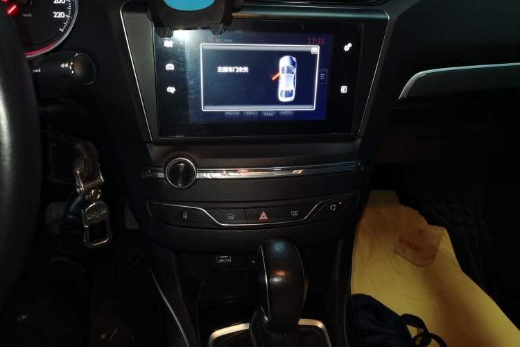 Used Peugeot 408 2015 1.2T Automatic Luxury Edition Audio And AC Panel