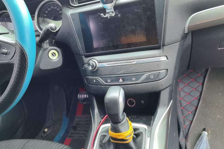 Used Peugeot 408 2015 1.2T Automatic Luxury Edition Audio And AC Panel