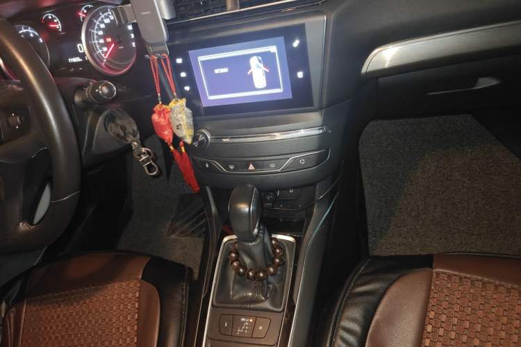 Used Peugeot 408 2015 1.2T Automatic Luxury Edition Audio And AC Panel
