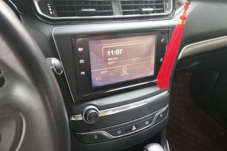 Used Peugeot 408 2015 1.2T Automatic Luxury Edition Audio And AC Panel