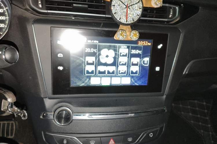 Used Peugeot 408 2015 1.2T Automatic Luxury Edition Audio And AC Panel