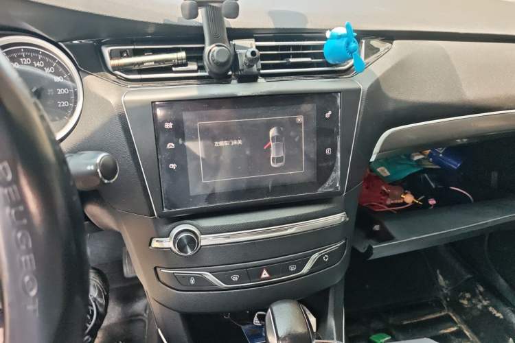 Used Peugeot 408 2015 1.2T Automatic Luxury Edition Audio And AC Panel
