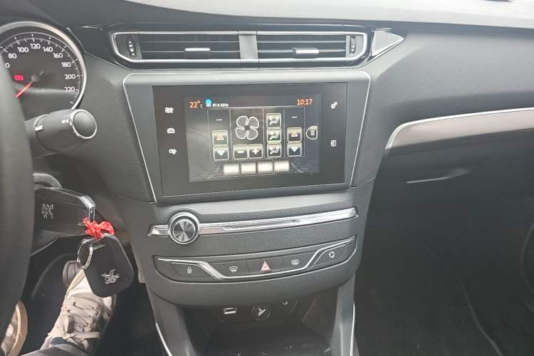 Used Peugeot 408 2015 1.2T Automatic Luxury Edition Audio And AC Panel