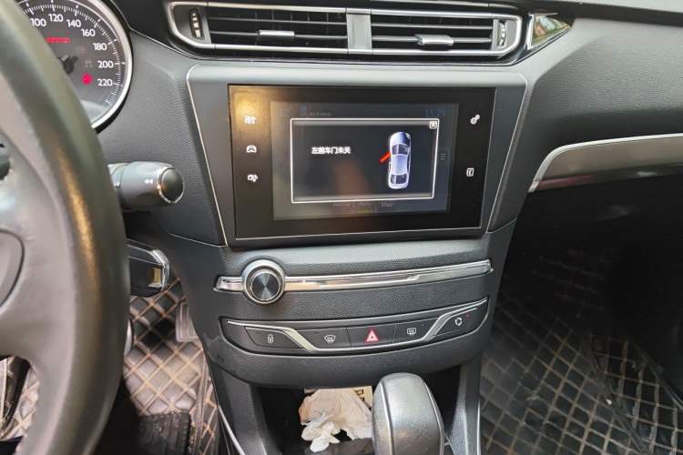 Used Peugeot 408 2015 1.2T Automatic Luxury Edition Audio And AC Panel