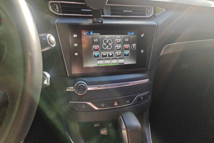 Used Peugeot 408 2015 1.2T Automatic Luxury Edition Audio And AC Panel