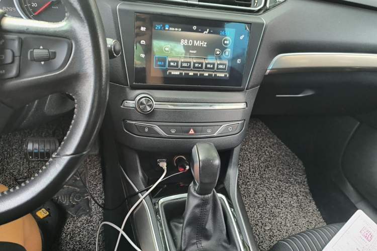Used Peugeot 408 2015 1.2T Automatic Luxury Edition Audio And AC Panel