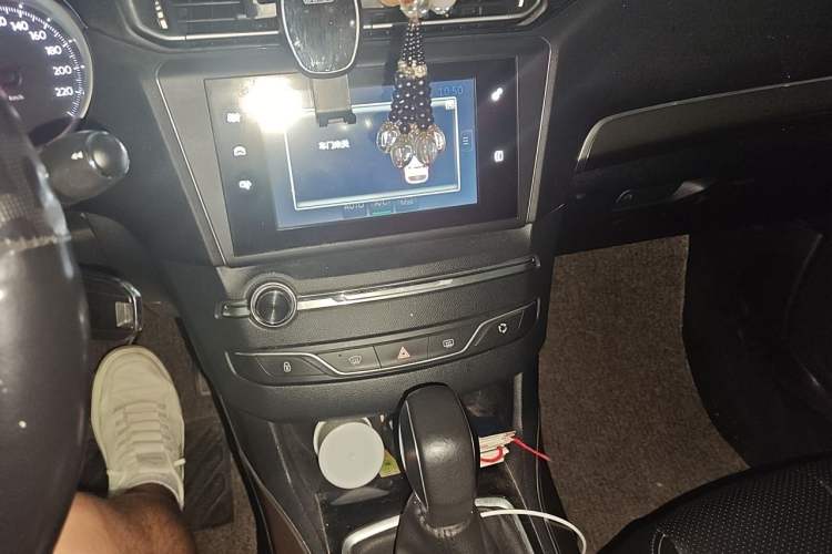 Used Peugeot 408 2015 1.2T Automatic Luxury Edition Audio And AC Panel