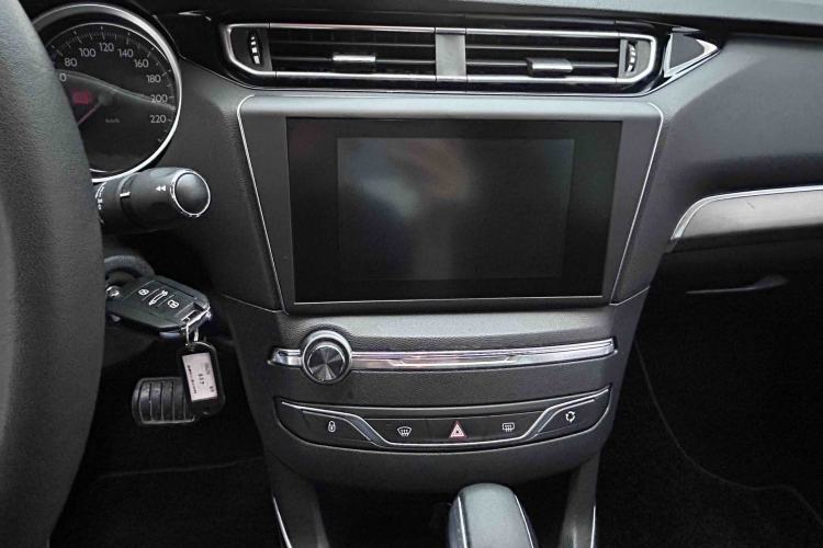 Used Peugeot 408 2015 1.2T Automatic Luxury Edition Audio And AC Panel