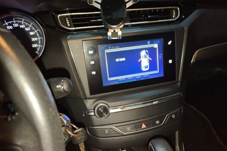 Used Peugeot 408 2015 1.2T Automatic Luxury Edition Audio And AC Panel