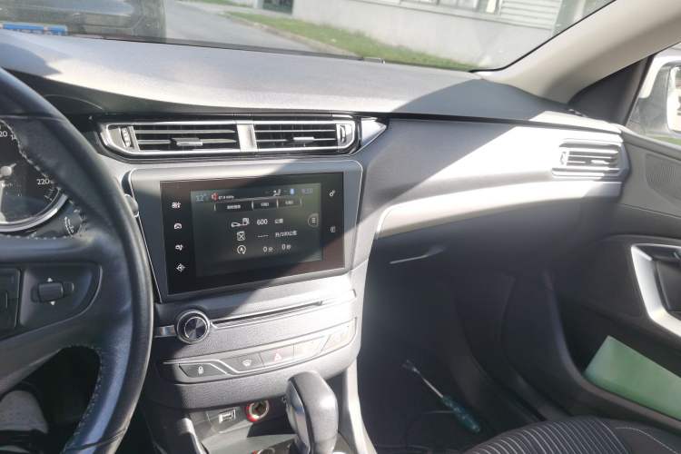 Used Peugeot 408 2015 1.2T Automatic Glory Edition Audio And AC Panel