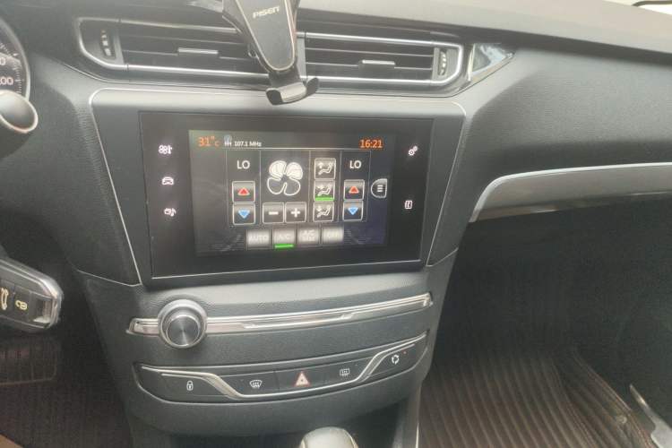 Used Peugeot 408 2015 1.2T Automatic Luxury Edition Audio And AC Panel