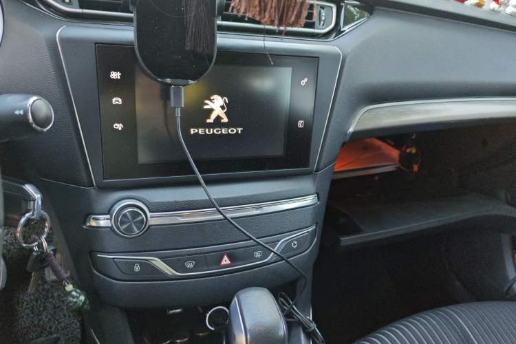 Used Peugeot 408 2015 1.2T Automatic Luxury Edition Audio And AC Panel