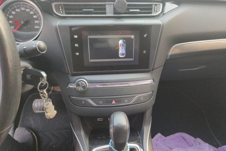 Used Peugeot 408 2015 1.2T Automatic Luxury Edition Audio And AC Panel