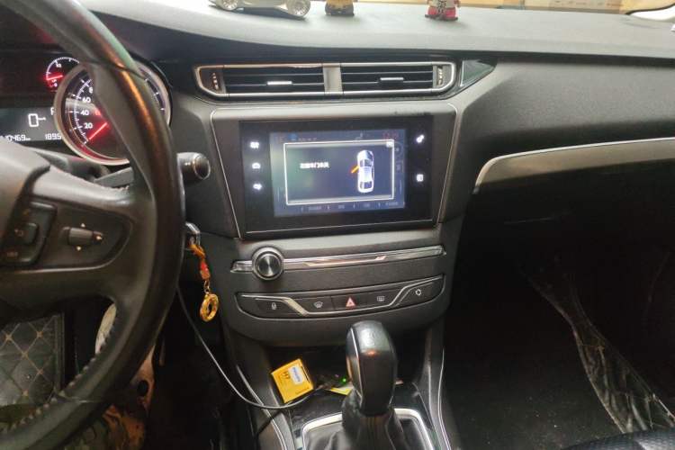 Used Peugeot 408 2015 1.2T Automatic Luxury Edition Audio And AC Panel
