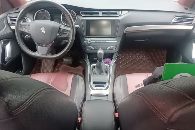 Used Peugeot 408 2015 1.2T Automatic Luxury Edition Center Console