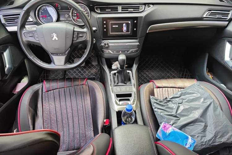 Used Peugeot 408 2015 1.2T Automatic Luxury Edition Center Console