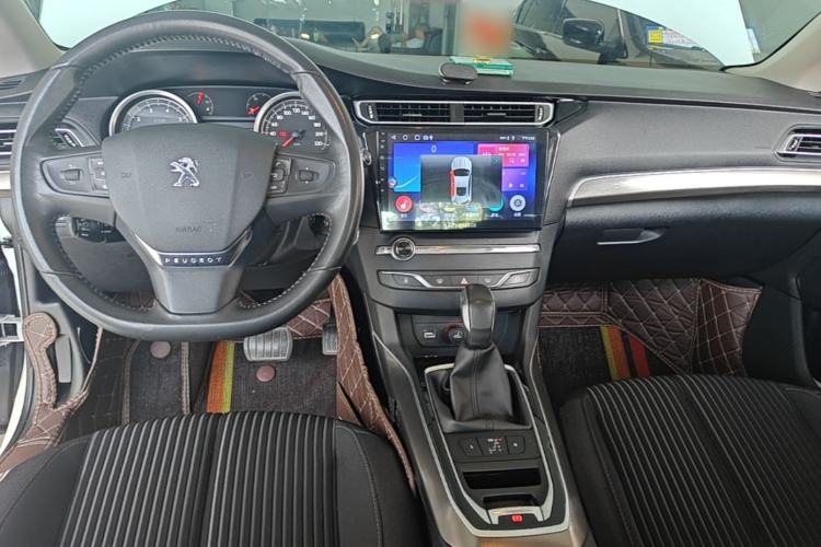 Used Peugeot 408 2015 1.2T Automatic Luxury Edition Center Console