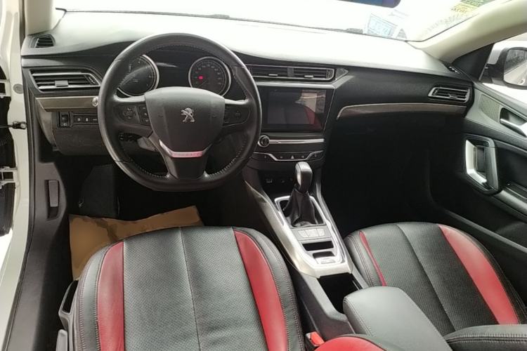 Used Peugeot 408 2015 1.2T Automatic Luxury Edition Center Console