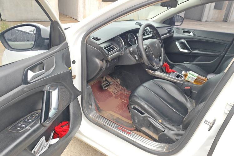 Used Peugeot 408 2015 1.2T Automatic Luxury Edition Driver Seat