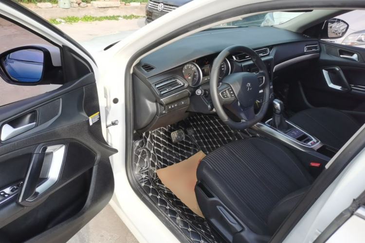Used Peugeot 408 2015 1.2T Automatic Luxury Edition Driver Seat
