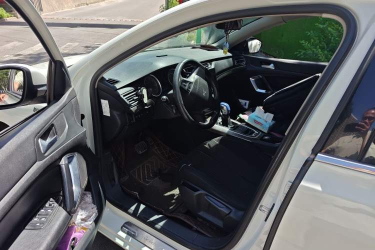 Used Peugeot 408 2015 1.2T Automatic Luxury Edition Driver Seat