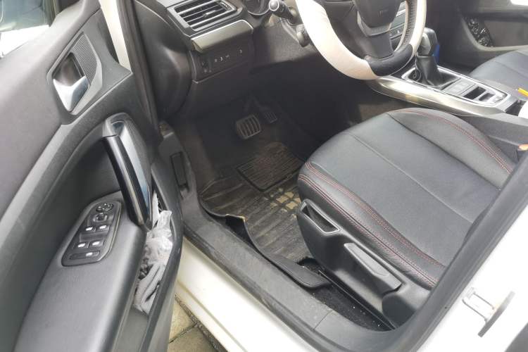 Used Peugeot 408 2015 1.2T Automatic Luxury Edition Driver Seat