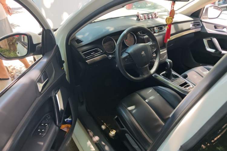 Used Peugeot 408 2015 1.2T Automatic Luxury Edition Driver Seat
