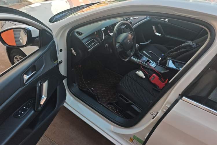 Used Peugeot 408 2015 1.2T Automatic Glory Edition Driver Seat