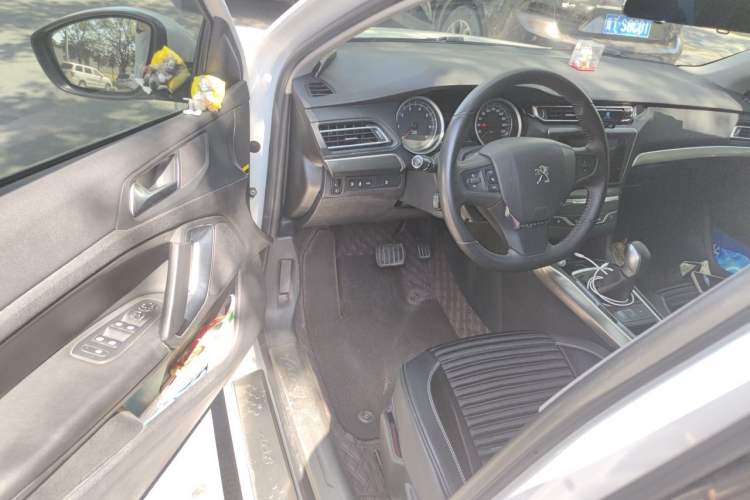 Used Peugeot 408 2015 1.2T Automatic Luxury Edition Driver Seat