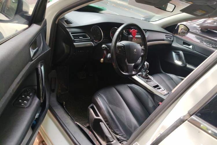 Used Peugeot 408 2015 1.2T Automatic Luxury Edition Driver Seat