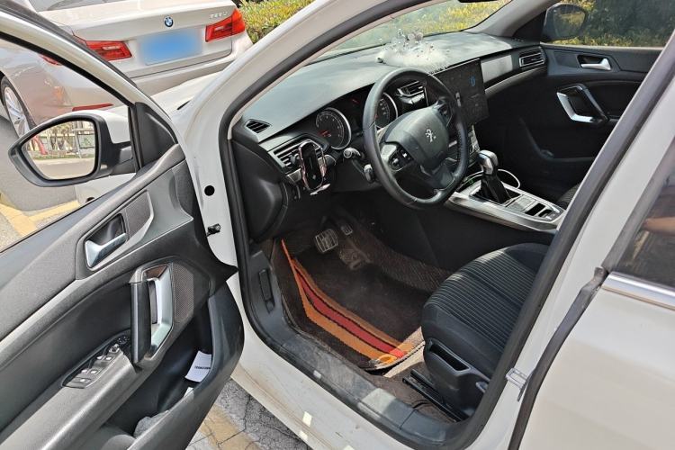 Used Peugeot 408 2015 1.2T Automatic Luxury Edition Driver Seat